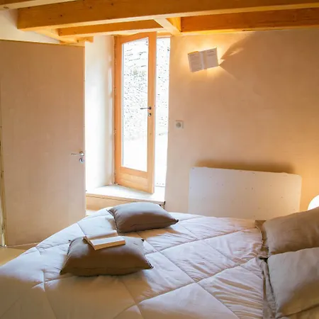 بيت للعطل Domaine La Vigne Au Villard Jeune *